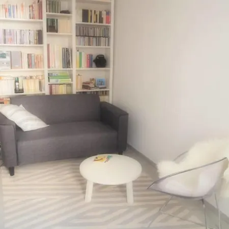 Modern Flat In By Guestready Appartamento *